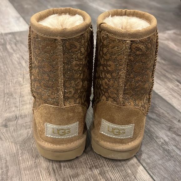 UGG Kids Tan Boots with Glitter Cheetah Print Design - Picture 3 of 5